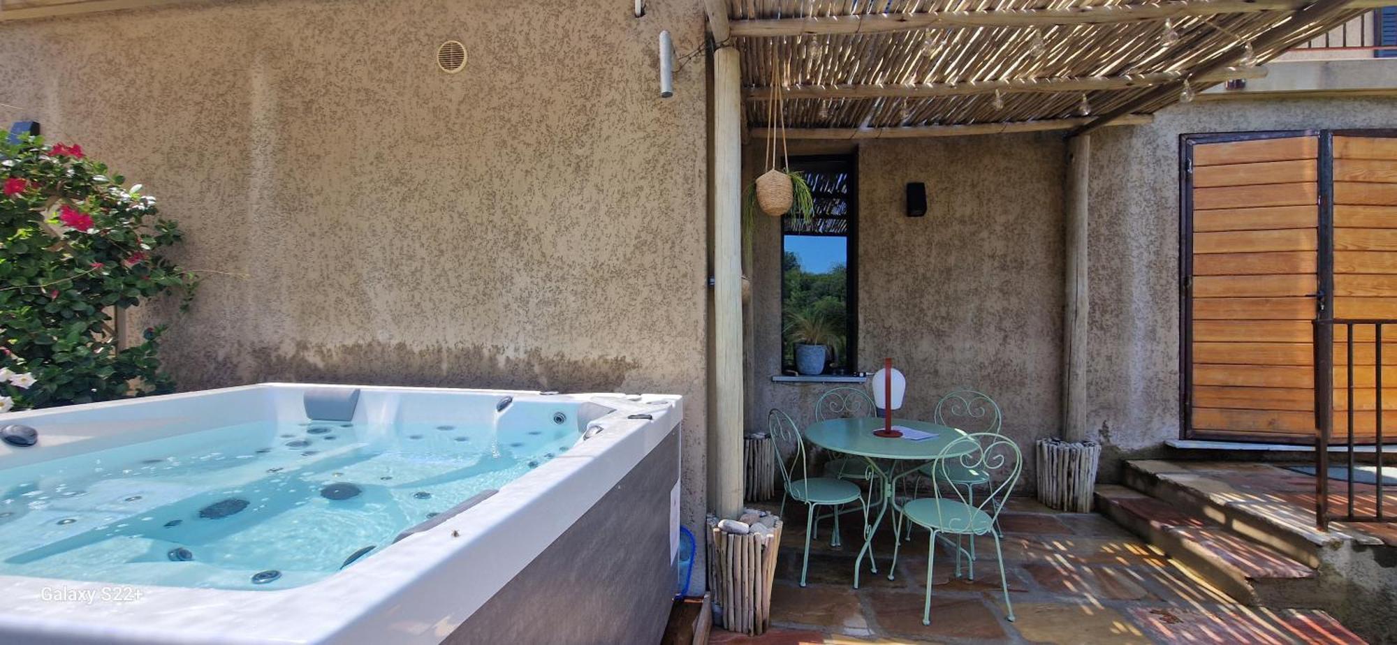 A Pasturella, Jacuzzi Spa Venzolasca Exterior foto